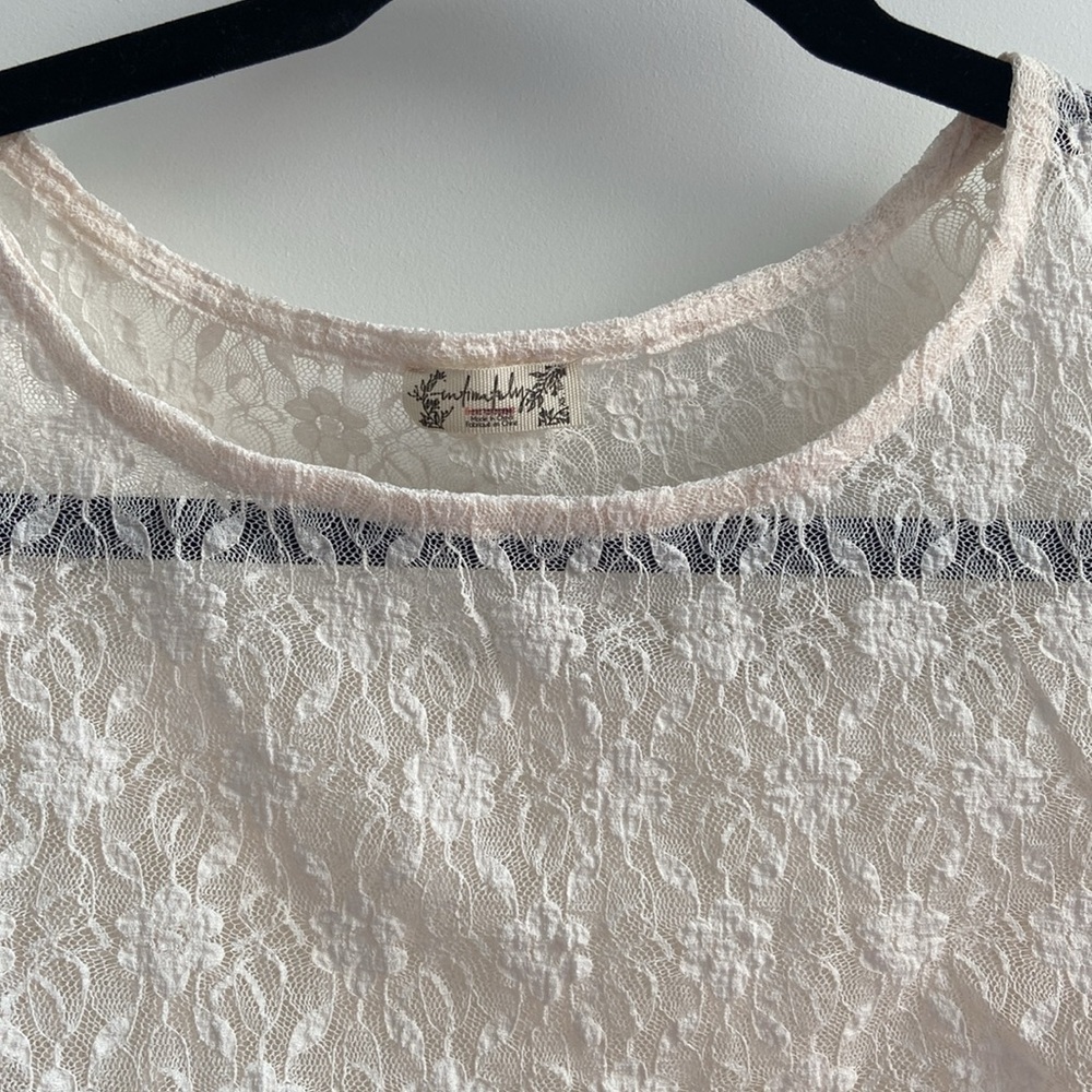 Free People Ivory Lace Short Sleeve Ruched Short Sleeve Shirt Size XS NWOT‌ - Picture 3 of 7